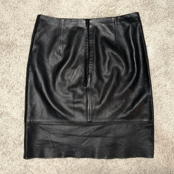 Tibi Leather skirt - 8 - Picture 4 of 5